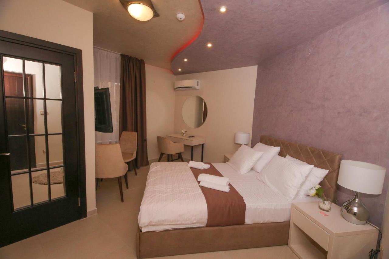 Bajadera Lux Hotel Belgrád Kültér fotó