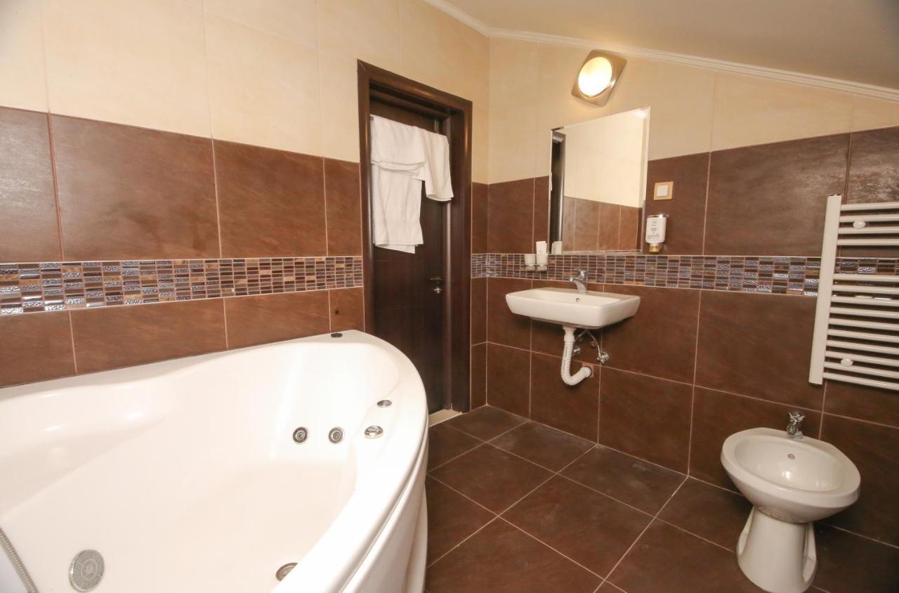 Bajadera Lux Hotel Belgrád Kültér fotó