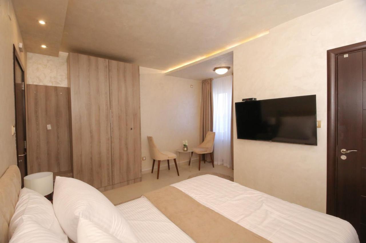 Bajadera Lux Hotel Belgrád Kültér fotó