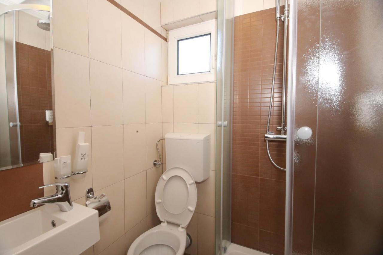 Bajadera Lux Hotel Belgrád Kültér fotó