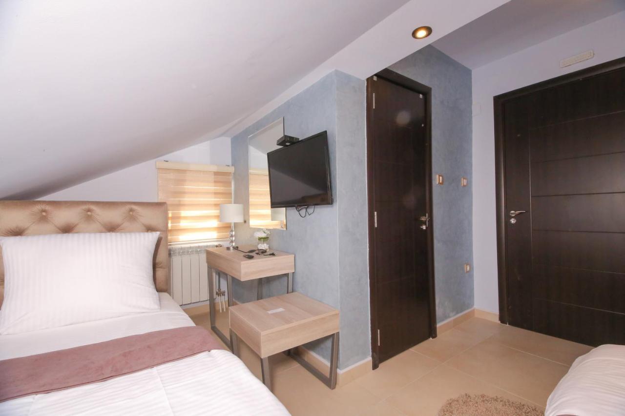 Bajadera Lux Hotel Belgrád Kültér fotó