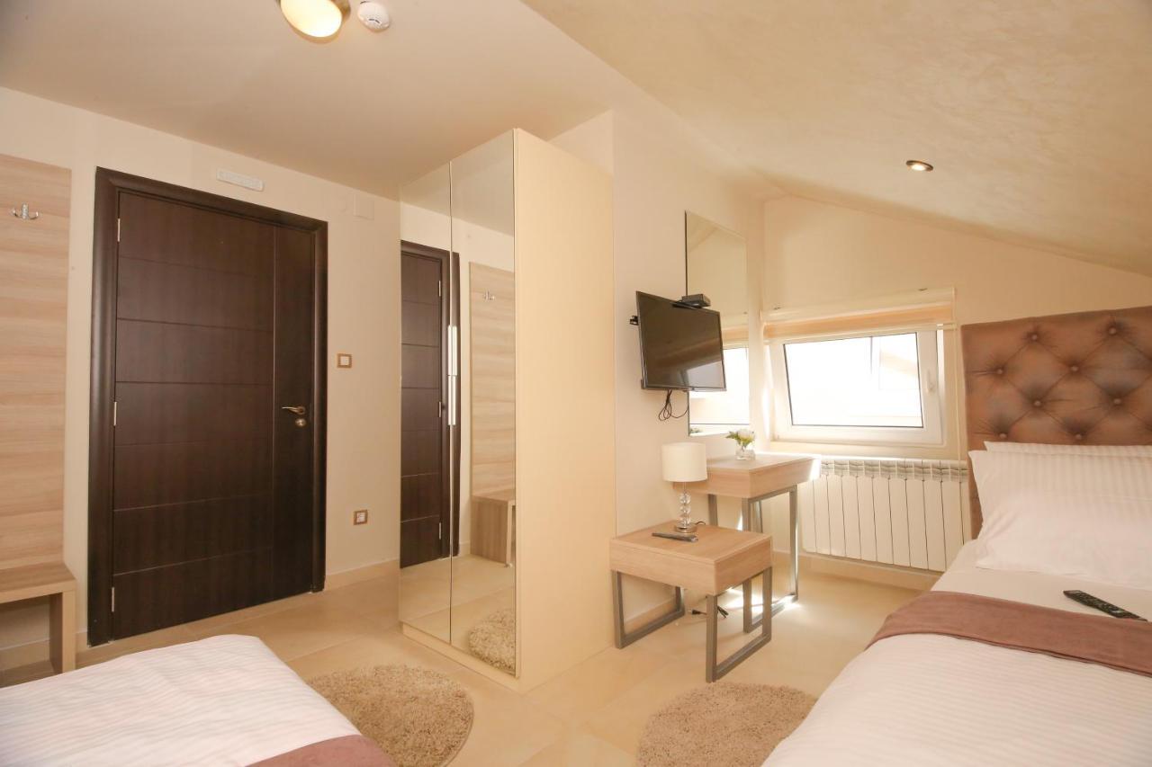 Bajadera Lux Hotel Belgrád Kültér fotó