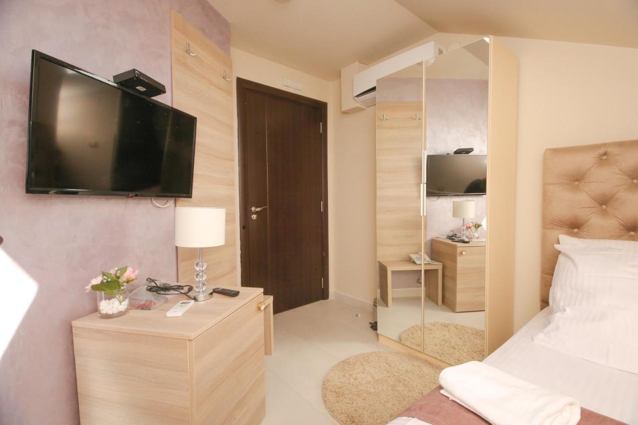 Bajadera Lux Hotel Belgrád Kültér fotó