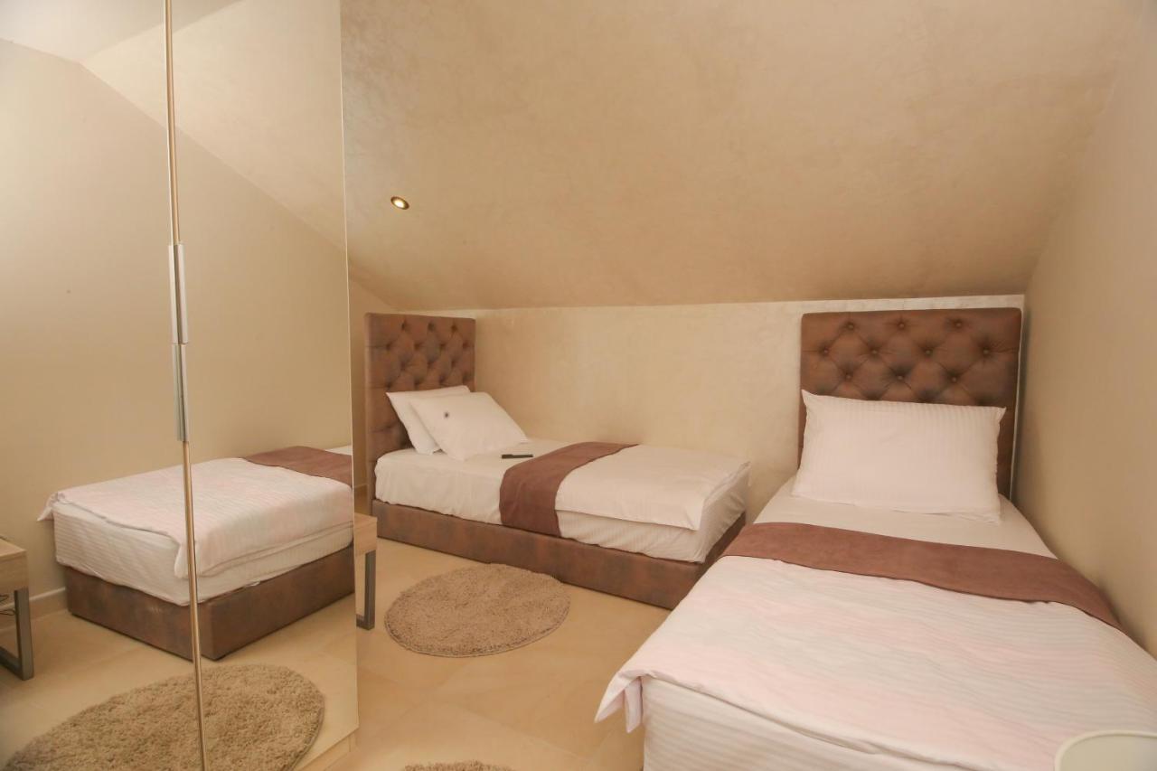 Bajadera Lux Hotel Belgrád Kültér fotó