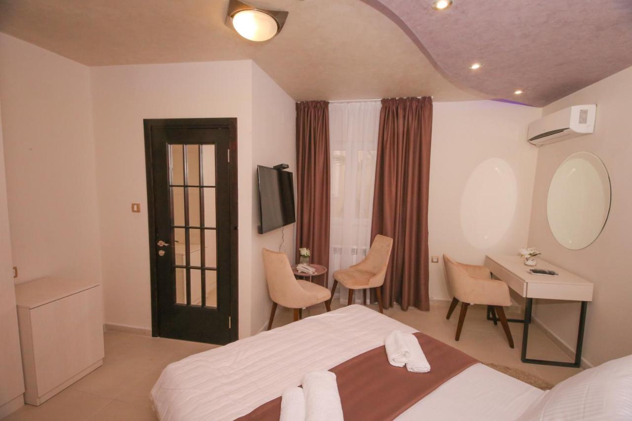 Bajadera Lux Hotel Belgrád Kültér fotó
