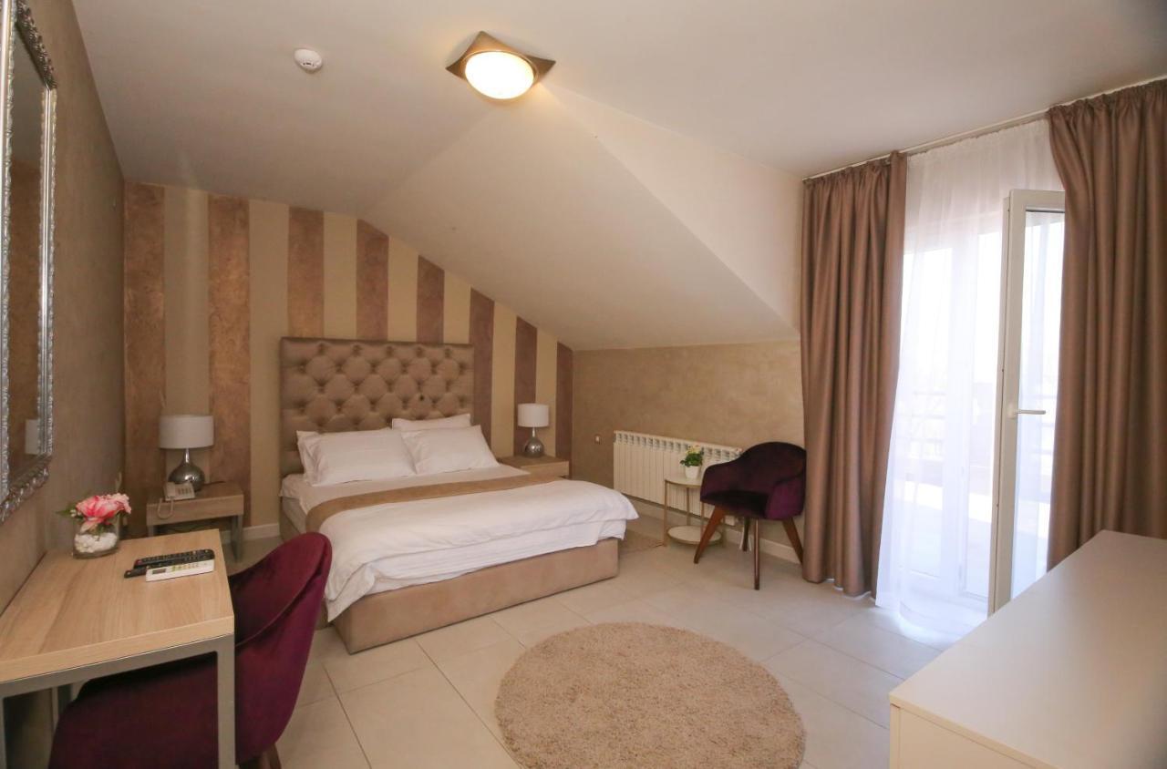 Bajadera Lux Hotel Belgrád Kültér fotó