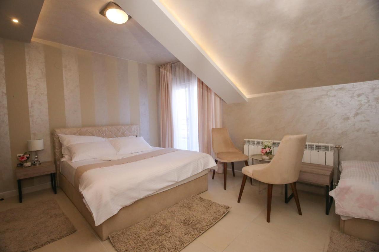 Bajadera Lux Hotel Belgrád Kültér fotó