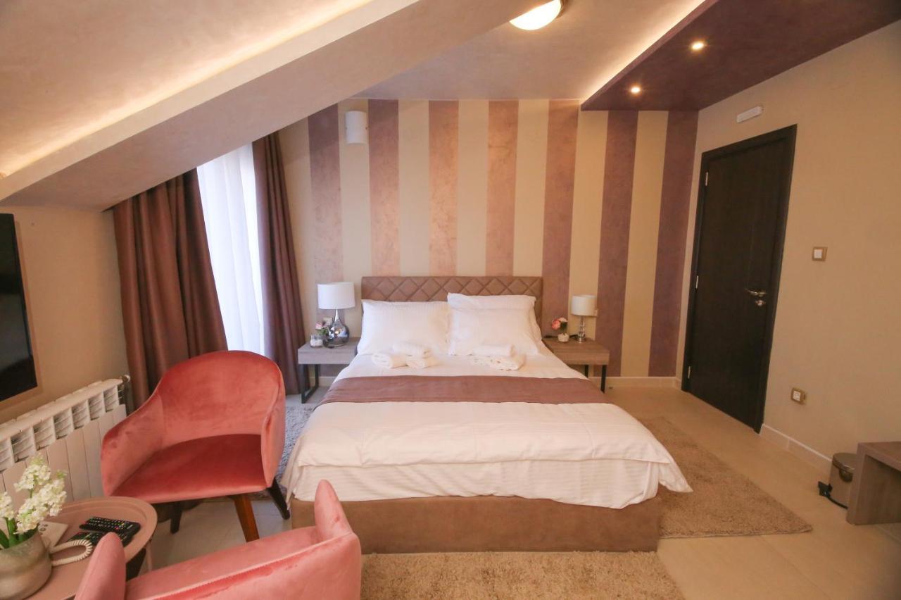 Bajadera Lux Hotel Belgrád Kültér fotó