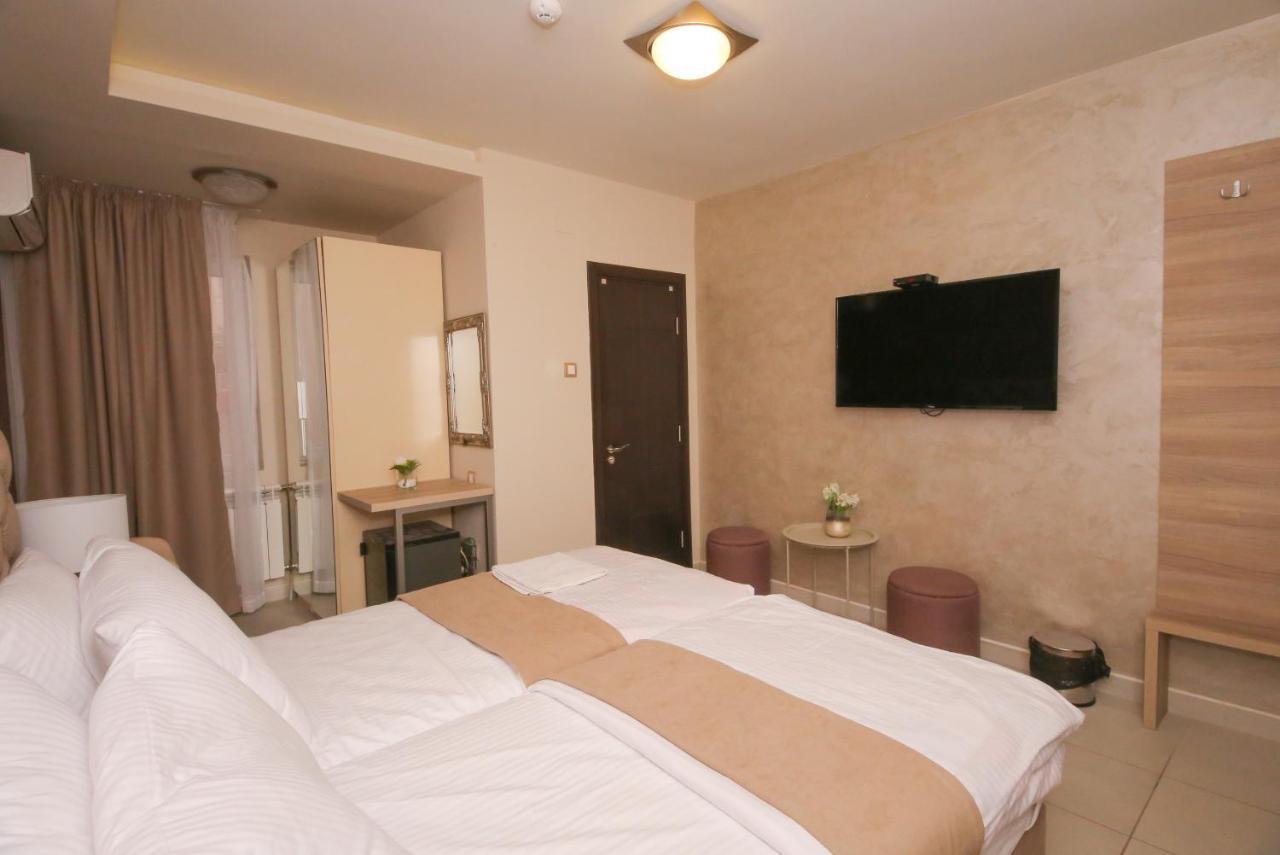 Bajadera Lux Hotel Belgrád Kültér fotó