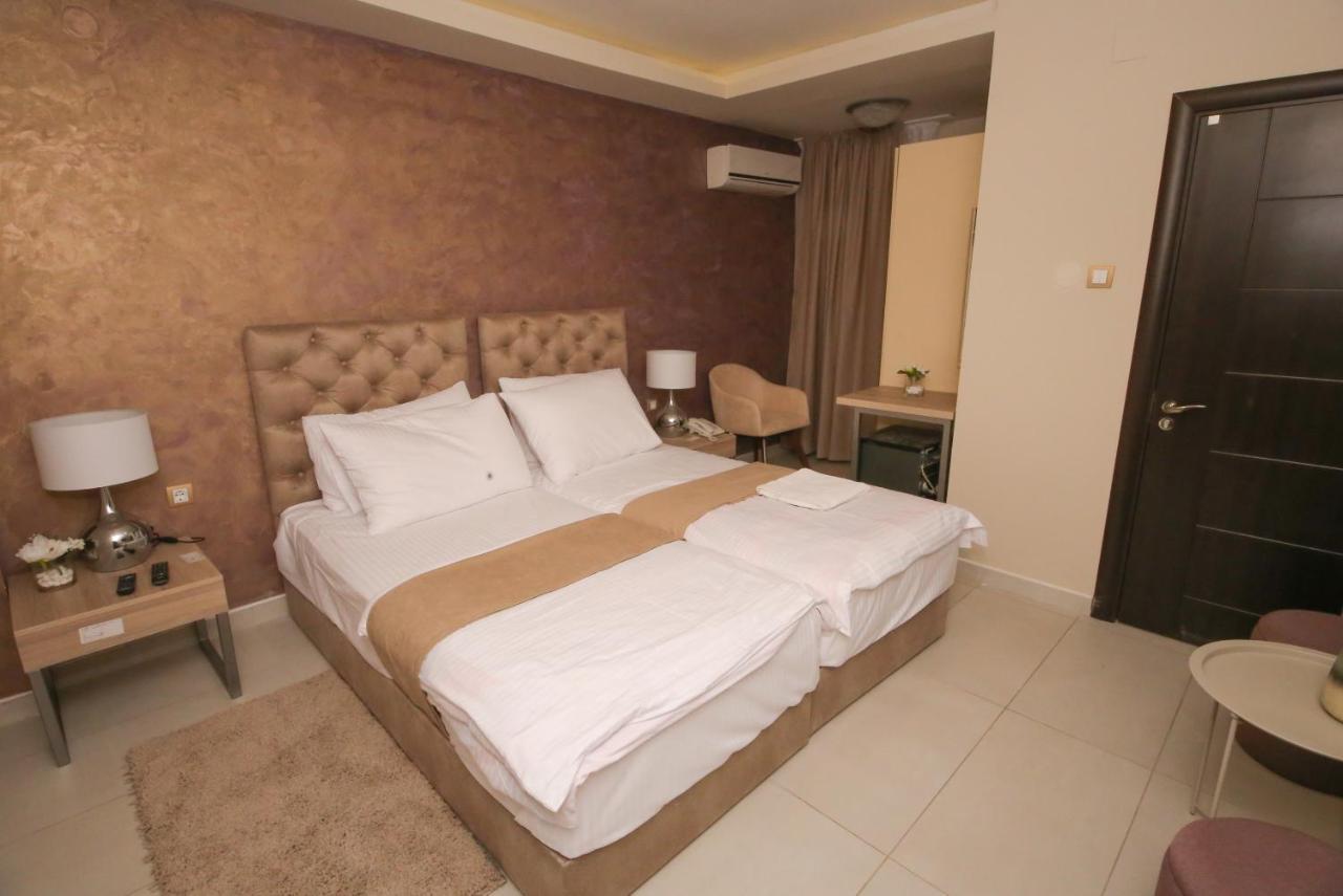 Bajadera Lux Hotel Belgrád Kültér fotó